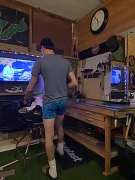 Polaroid White online show from October 25, 2025, 10:45 am