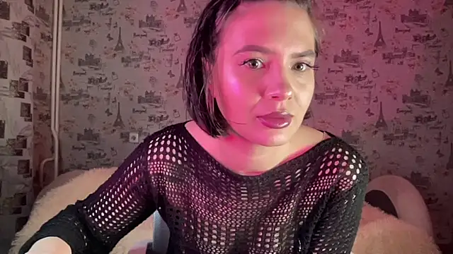 Just Scarlet  online show from October 25, 2025, 11:29 am