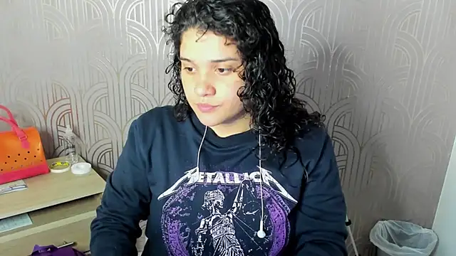 BloodyMaary  online show from February 25, 2025, 12:24 pm