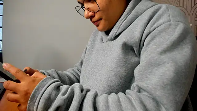 BloodyMaary  online show from March 17, 2025, 11:42 am