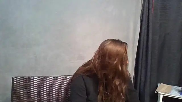 Snapshot of missmars04 chatting on October 4, 2025, 9:35 pm missmars04 online show from October 4, 2025, 9:35 pm