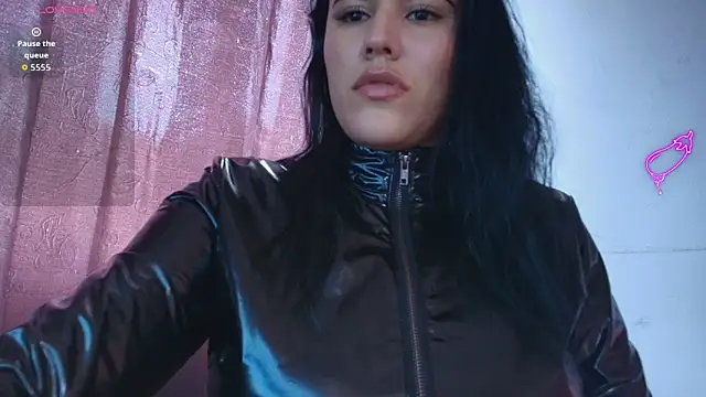 SophiTay online show from November 10, 2025, 6:51 pm