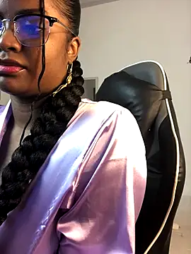 Snapshot of ValerieBlakee chatting on September 11, 2025, 10:43 pm ValerieBlakee online show from September 11, 2025, 10:43 pm