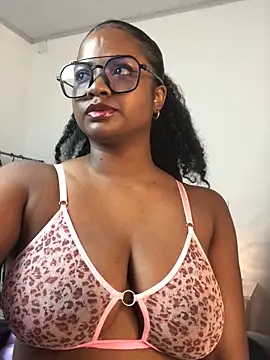 Snapshot of ValerieBlakee chatting on September 30, 2025, 10:15 pm ValerieBlakee online show from September 30, 2025, 10:15 pm