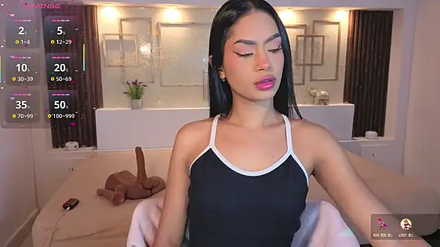 Snapshot of ChloeMoon9 chatting on October 7, 2025, 11:51 am ChloeMoon9 online show from October 7, 2025, 11:51 am