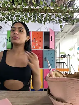 Snapshot of ChloeMoon9 chatting on November 18, 2025, 11:14 am ChloeMoon9 online show from November 18, 2025, 11:14 am