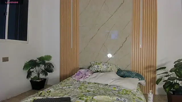 Snapshot of flor_herrera01 chatting on July 17, 2026, 2:51 am flor herrera01 online show from July 17, 2026, 2:51 am