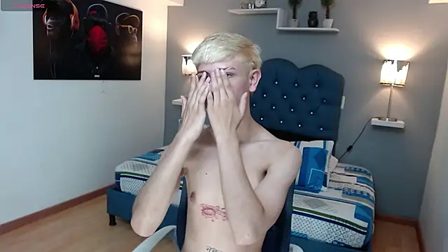 Snapshot of matteo_foxx chatting on February 25, 2025, 8:09 pm matteo foxx online show from February 25, 2025, 8:09 pm