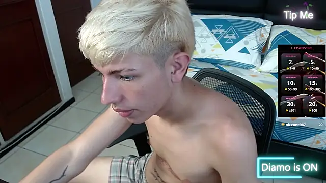 Snapshot of matteo_foxx chatting on March 3, 2025, 10:10 pm matteo foxx online show from March 3, 2025, 10:10 pm