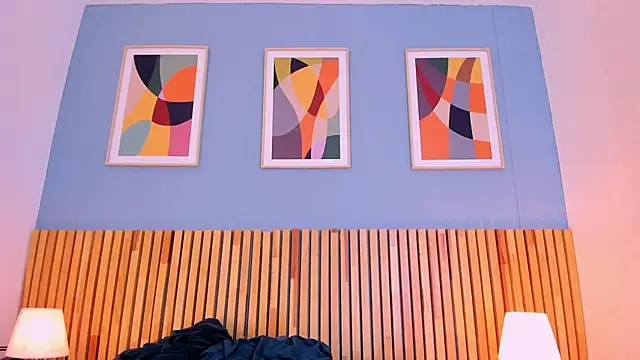 AnnieGibbyns online show from October 6, 2025, 8:28 pm