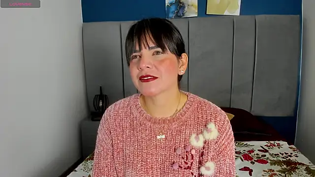 laura hotties online show from October 8, 2025, 1:20 pm