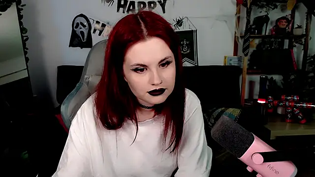 Snapshot of Della_Ideal chatting on November 1, 2025, 3:03 pm Della Ideal online show from November 1, 2025, 3:03 pm