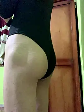 Femboylili online show from January 15, 2026, 10:57 pm