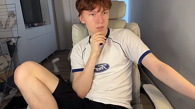 Snapshot of tommy_colson chatting on November 4, 2025, 10:47 am tommy colson online show from November 4, 2025, 10:47 am