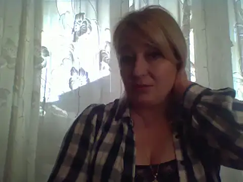 Snapshot of ArielXLoveresss chatting on February 26, 2025, 11:30 am ArielXLoveresss online show from February 26, 2025, 11:30 am