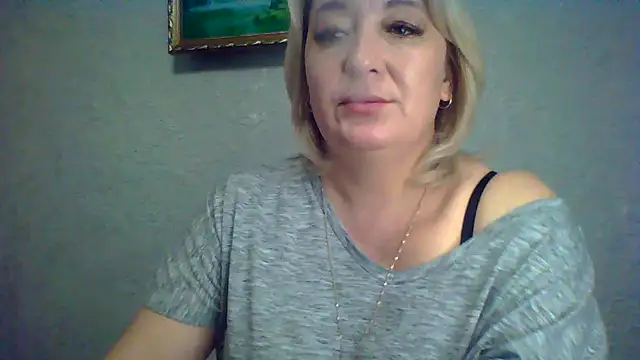 Snapshot of ArielXLoveresss chatting on October 4, 2025, 8:56 am ArielXLoveresss online show from October 4, 2025, 8:56 am