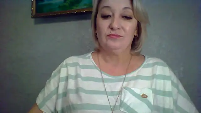 ArielXLoveresss online show from November 20, 2025, 8:36 am