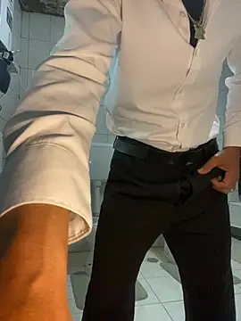 rogerdik76 online show from March 27, 2026, 6:30 am