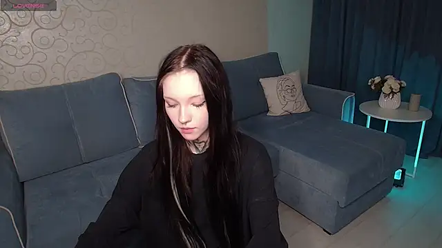 mefwhore online show from November 18, 2025, 6:23 pm
