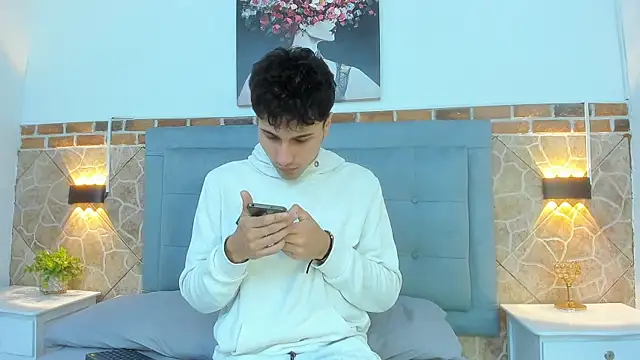 Snapshot of buddy_whitte chatting on March 10, 2025, 11:32 am buddy whitte online show from March 10, 2025, 11:32 am