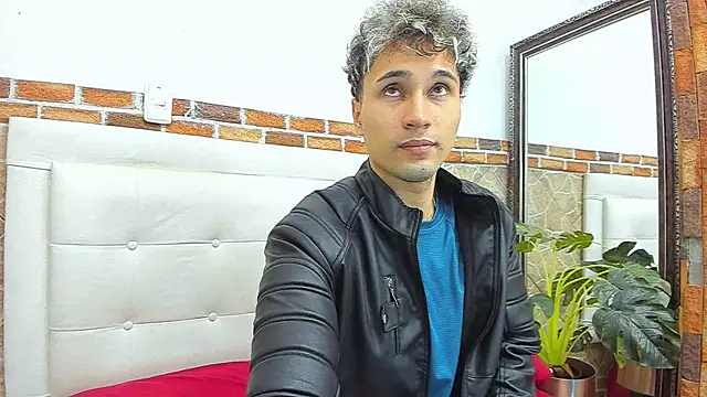 Snapshot of buddy_whitte chatting on September 9, 2025, 11:54 am buddy whitte online show from September 9, 2025, 11:54 am