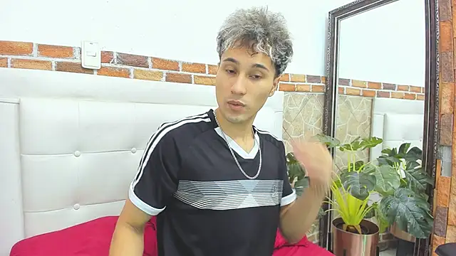 Snapshot of buddy_whitte chatting on September 16, 2025, 11:55 am buddy whitte online show from September 16, 2025, 11:55 am