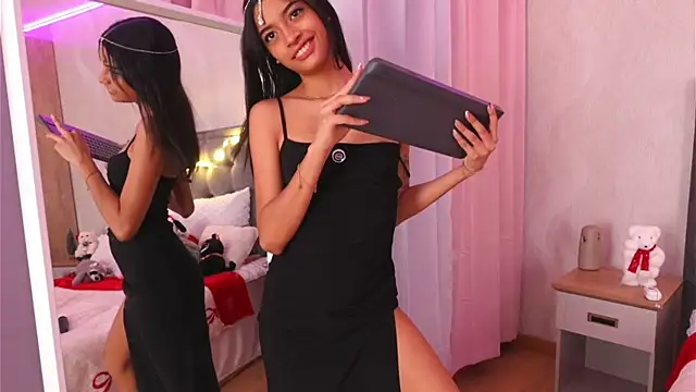 DaliaCruz online show from November 30, 2025, 6:12 pm