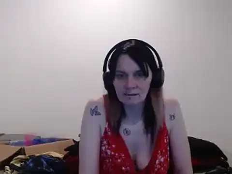Hotmodel1984 online show from May 21, 2026, 6:26 pm
