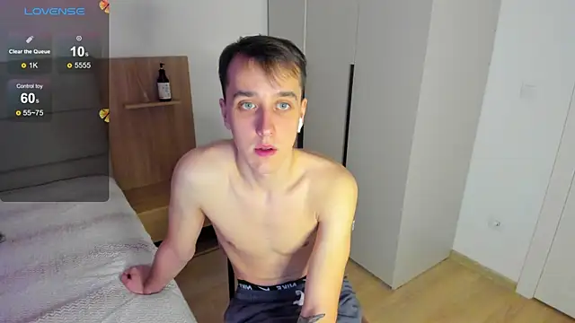 Snapshot of your_super_hero chatting on March 5, 2025, 3:40 am your super hero online show from March 5, 2025, 3:40 am