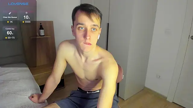 Snapshot of your_super_hero chatting on March 7, 2025, 4:24 am your super hero online show from March 7, 2025, 4:24 am