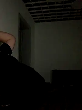 Snapshot of Mike8523 chatting on October 26, 2025, 5:30 pm Mike8523 online show from October 26, 2025, 5:30 pm