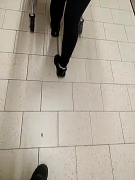 Snapshot of lalajuju972 chatting on November 8, 2025, 4:18 pm lalajuju972 online show from November 8, 2025, 4:18 pm