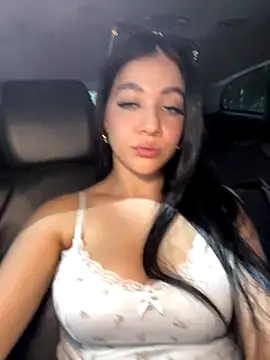 MiiaParker6972 online show from September 21, 2025, 7:37 pm