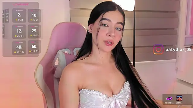 MiiaParker6972 online show from May 19, 2026, 1:56 am