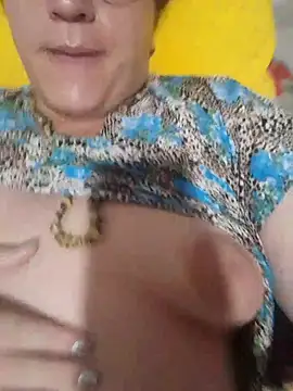 Snapshot of daimarilia chatting on November 18, 2025, 2:50 am daimarilia online show from November 18, 2025, 2:50 am