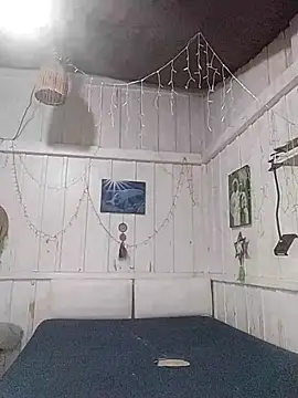 Fellyna online show from October 18, 2025, 3:02 pm