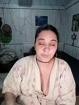 Fellyna online show from October 27, 2025, 5:17 pm