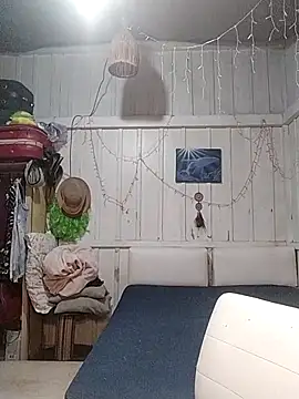 Fellyna online show from October 28, 2025, 4:20 pm