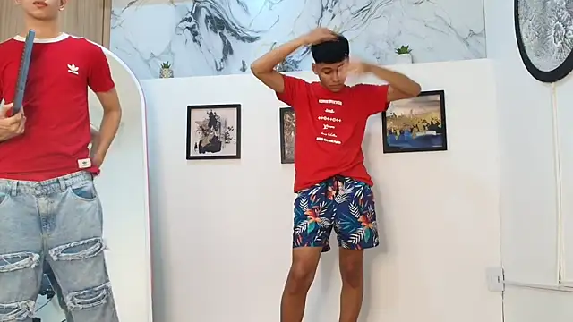 Snapshot of KING_OFF_BOYS chatting on December 13, 2025, 7:53 pm KING OFF BOYS online show from December 13, 2025, 7:53 pm