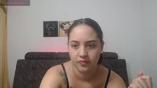 Anthonela Queen online show from March 20, 2025, 2:42 pm