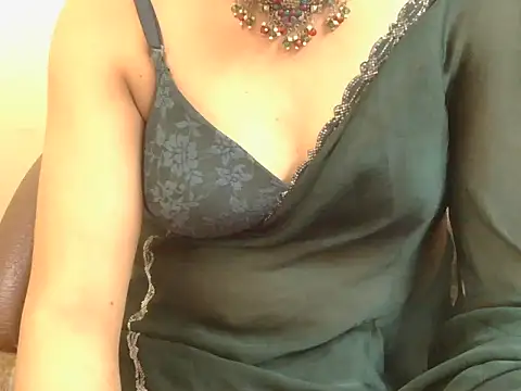 Snapshot of Lovely_Manvi chatting on October 19, 2025, 11:44 am Lovely Manvi online show from October 19, 2025, 11:44 am