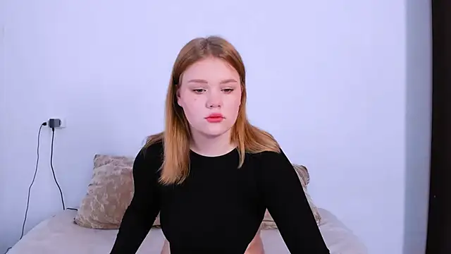 LaseyMoon online show from October 25, 2025, 2:08 am