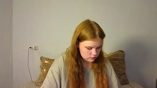 LaseyMoon online show from February 6, 2026, 7:56 am