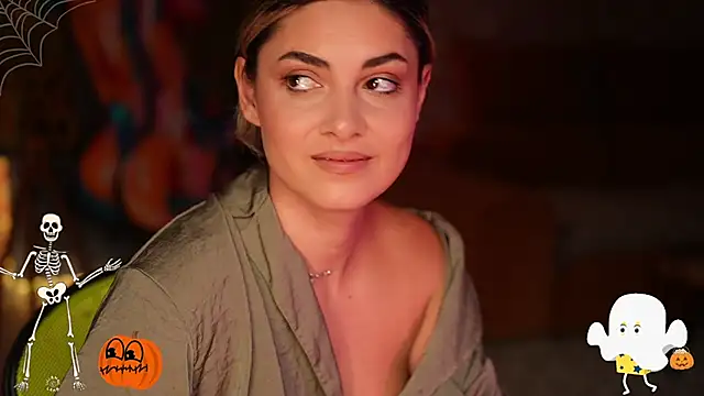 Snapshot of _Allie_ chatting on October 10, 2025, 5:06 am Allie online show from October 10, 2025, 5:06 am