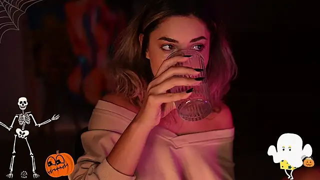 Snapshot of _Allie_ chatting on October 15, 2025, 4:45 am Allie online show from October 15, 2025, 4:45 am