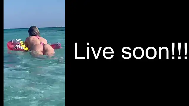 Snapshot of _Allie_ chatting on October 18, 2025, 4:26 am Allie online show from October 18, 2025, 4:26 am