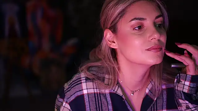 Snapshot of _Allie_ chatting on November 6, 2025, 6:03 am Allie online show from November 6, 2025, 6:03 am