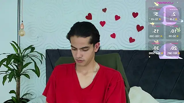 Maximoherrera 16 online show from May 26, 2026, 12:12 pm
