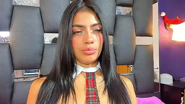 EMYCLARK01 online show from January 9, 2026, 3:42 am