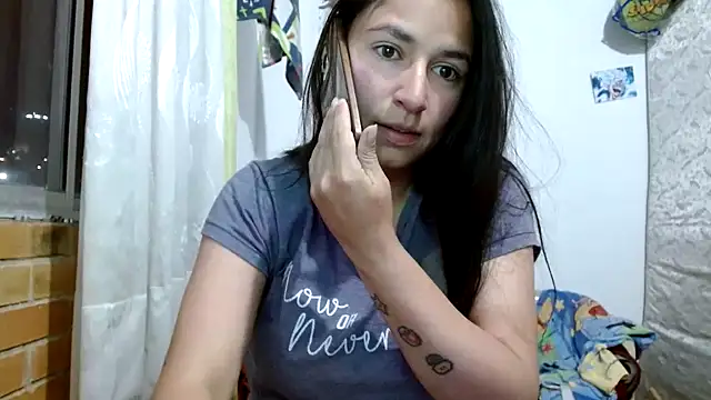 Escarcha-blue online show from November 7, 2025, 11:27 pm